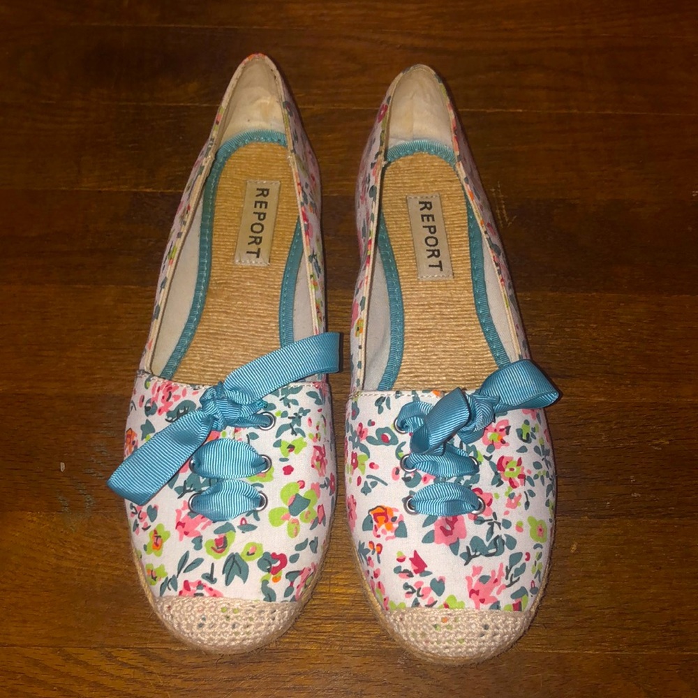 Floral flats with ribbon. Gently used.